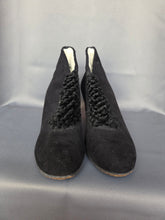 Load image into Gallery viewer, 1940s Black Suede and Astrakhan Boots