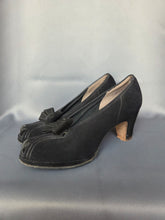 Load image into Gallery viewer, 1940s Black Suede American Red Cross Made Shoes