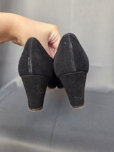 Load image into Gallery viewer, 1940s Black Suede American Red Cross Made Shoes