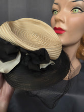 Load image into Gallery viewer, 1940s Black and Cream Straw/Raffia Tilt Hat