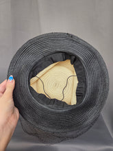 Load image into Gallery viewer, 1940s Black and Cream Straw/Raffia Tilt Hat
