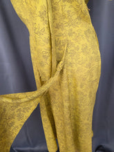 Load image into Gallery viewer, 1940s Yellow and Black Silk Rayon Dress