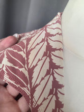 Load image into Gallery viewer, 1940s Dusky Pink and White Leaf Print Dress