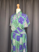 Load image into Gallery viewer, 1940s Blue/Purple and Green Tile Print Silk Dress