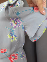 Load image into Gallery viewer, 1940s Pale Grey Multicoloured Flower Dress