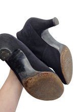 Load image into Gallery viewer, 1940s Black Suede and Astrakhan Boots
