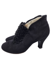 Load image into Gallery viewer, 1940s Black Suede and Astrakhan Boots