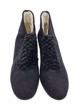 Load image into Gallery viewer, 1940s Black Suede and Astrakhan Boots