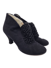 Load image into Gallery viewer, 1940s Black Suede and Astrakhan Boots