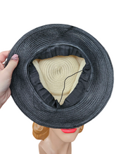 Load image into Gallery viewer, 1940s Black and Cream Straw/Raffia Tilt Hat