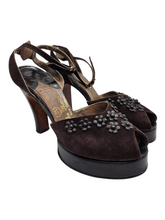 Load image into Gallery viewer, 1940s Brown Suede and Leather Flower Platform Shoes