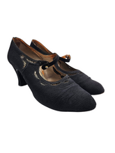 Load image into Gallery viewer, 1920s Black Fabric Shoes With Rhinestone Button
