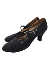Load image into Gallery viewer, 1920s Black Fabric Shoes With Rhinestone Button