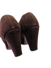 Load image into Gallery viewer, 1940s Brown Suede Bow Peep Toe Shoes