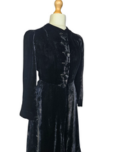 Load image into Gallery viewer, 1930s Black Soft Velvet Fit and Flare Coat