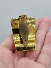 Load image into Gallery viewer, 1930s Jean Painleve Cream Galalith Seahorse Dress Clip
