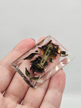 Load image into Gallery viewer, 1940s Dark Red Reverse Carved Lucite Brooch

