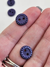 Load image into Gallery viewer, 1940s Patterned Purple Buttons
