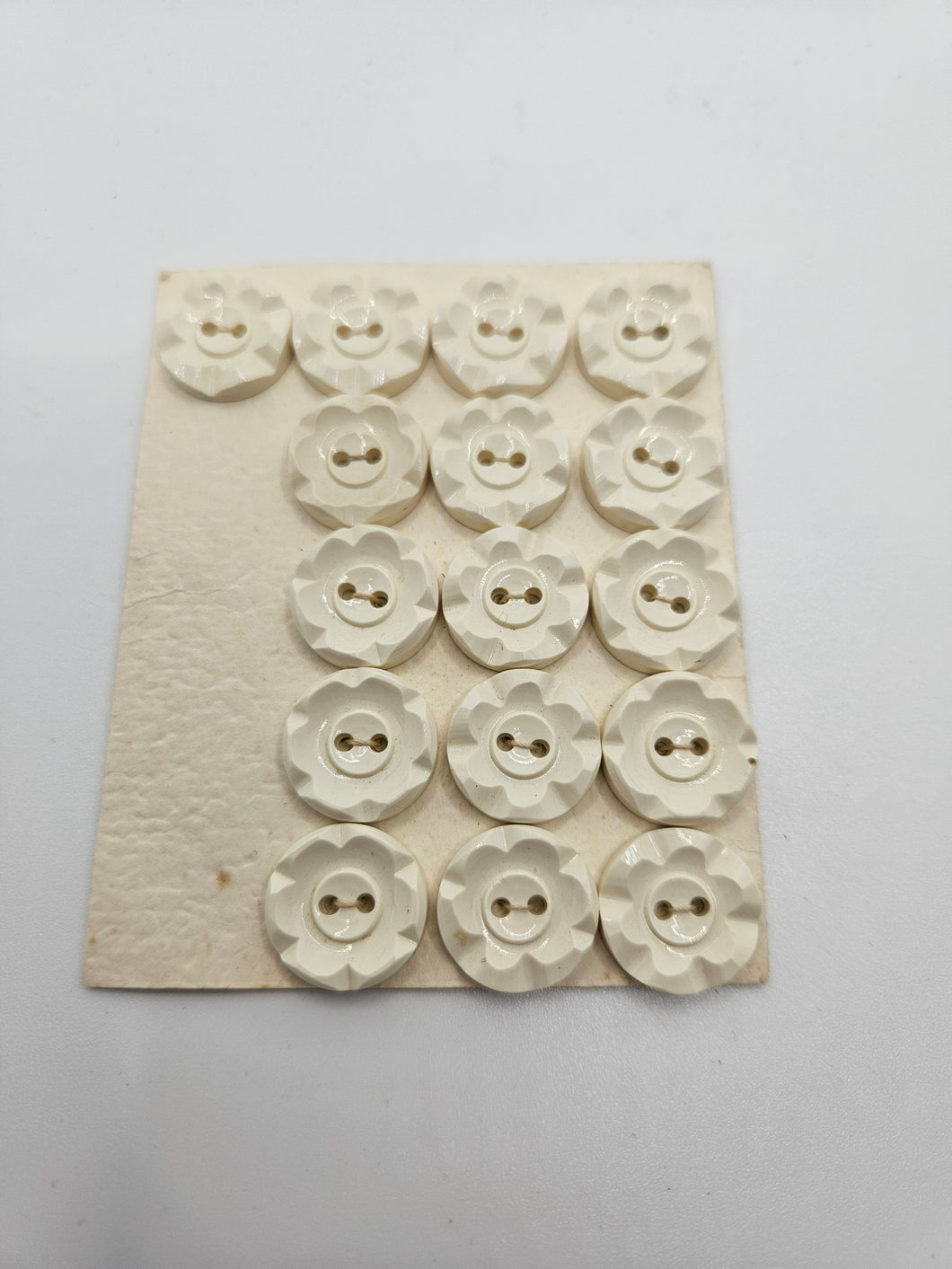 1940s Deadstock Carded Cream Buttons