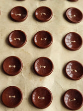 Load image into Gallery viewer, 1940s Deadstock Carded Brown Buttons
