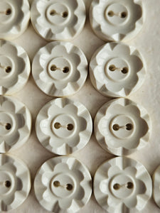 1940s Deadstock Carded Cream Buttons
