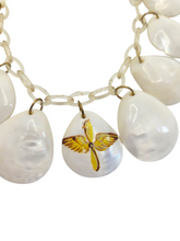 Load image into Gallery viewer, 1940s Rare World War Two Shell USAAF Hand Painted Necklace and Bracelet Set
