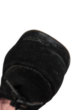 Load image into Gallery viewer, 1940s Black Suede Apron Front Lace Up Shoes
