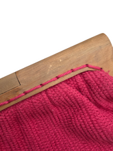 Load image into Gallery viewer, 1940s Hot Pink Knitted Clutch Bag With Wooden Frame
