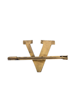Load image into Gallery viewer, 1940s World War Two V Victory Brooch
