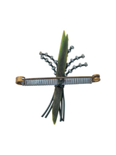 Load image into Gallery viewer, 1940s Blue Make Do and Mend Wirework Bar Brooch
