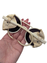 Load image into Gallery viewer, 1940s Off White Leather Side Sunglasses
