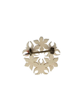 Load image into Gallery viewer, 1940s Edelweiss Daffodil Brooch
