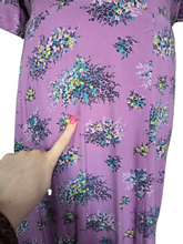 Load image into Gallery viewer, 1940s Lilac Multicoloured Flower Dress With White Buttons
