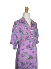 Load image into Gallery viewer, 1940s Lilac Multicoloured Flower Dress With White Buttons
