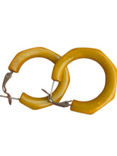 Load image into Gallery viewer, 1940s Chartreuse Green/Yellow Marbled Bakelite Hoop Earrings
