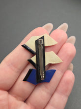 Load image into Gallery viewer, 1940s World War Two Allied Flag Celluloid Brooch
