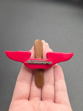 Load image into Gallery viewer, 1940s World War Two Bakelite and Wood USAAF Propeller Brooch

