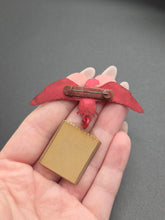 Load image into Gallery viewer, 1940s World War Two US Celluloid Eagle Brooch
