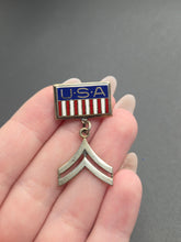 Load image into Gallery viewer, 1940s World War Two US Rank Brooch
