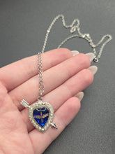 Load image into Gallery viewer, 1940s World War Two Rare USAAF Heart Necklace
