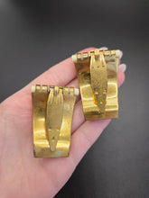 Load image into Gallery viewer, 1930s Art Deco Jean Painleve Cream Seahorse Dress Clip Set
