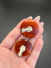 Load image into Gallery viewer, 1940s Thick Inky Torty Bakelite Clip Earrings
