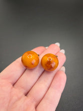 Load image into Gallery viewer, 1940s/1950s French Honey/Caramel/Orange Marbled Bakelite Earrings
