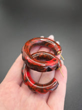 Load image into Gallery viewer, 1940s MEGA Black and Red Marbled Chunky Daisy Edge Hoop Earrings
