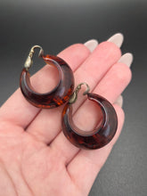 Load image into Gallery viewer, 1940s Huge Chunky Root Beer Bakelite Earrings
