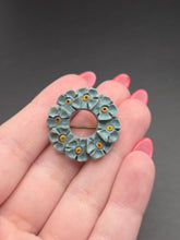 Load image into Gallery viewer, 1940s Carved Forget Me Not Brooch
