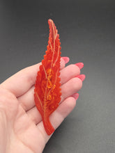 Load image into Gallery viewer, 1940s Red Carved Curved Marbled Bakelite Leaf Brooch
