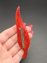 Load image into Gallery viewer, 1940s Red Carved Curved Marbled Bakelite Leaf Brooch
