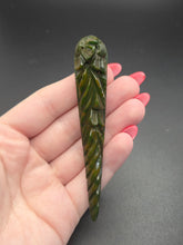 Load image into Gallery viewer, 1940s Dark Green Marbled Bakelite Pointy Brooch
