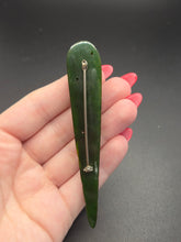 Load image into Gallery viewer, 1940s Dark Green Marbled Bakelite Pointy Brooch
